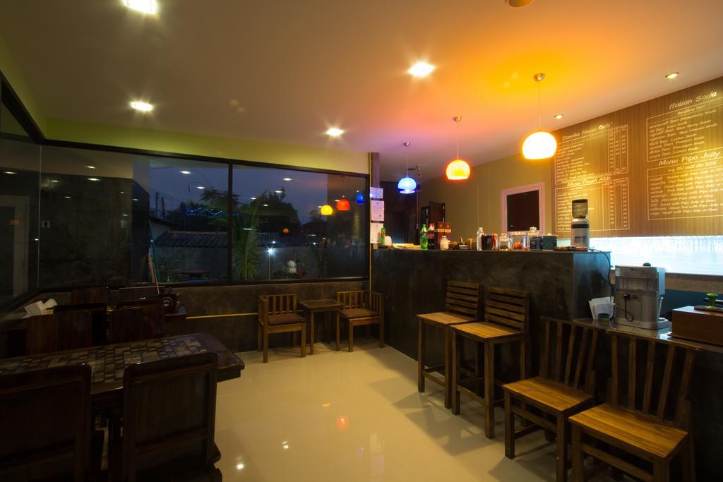 Donchai House Guest House& Cafe Чіангмай Екстер'єр фото